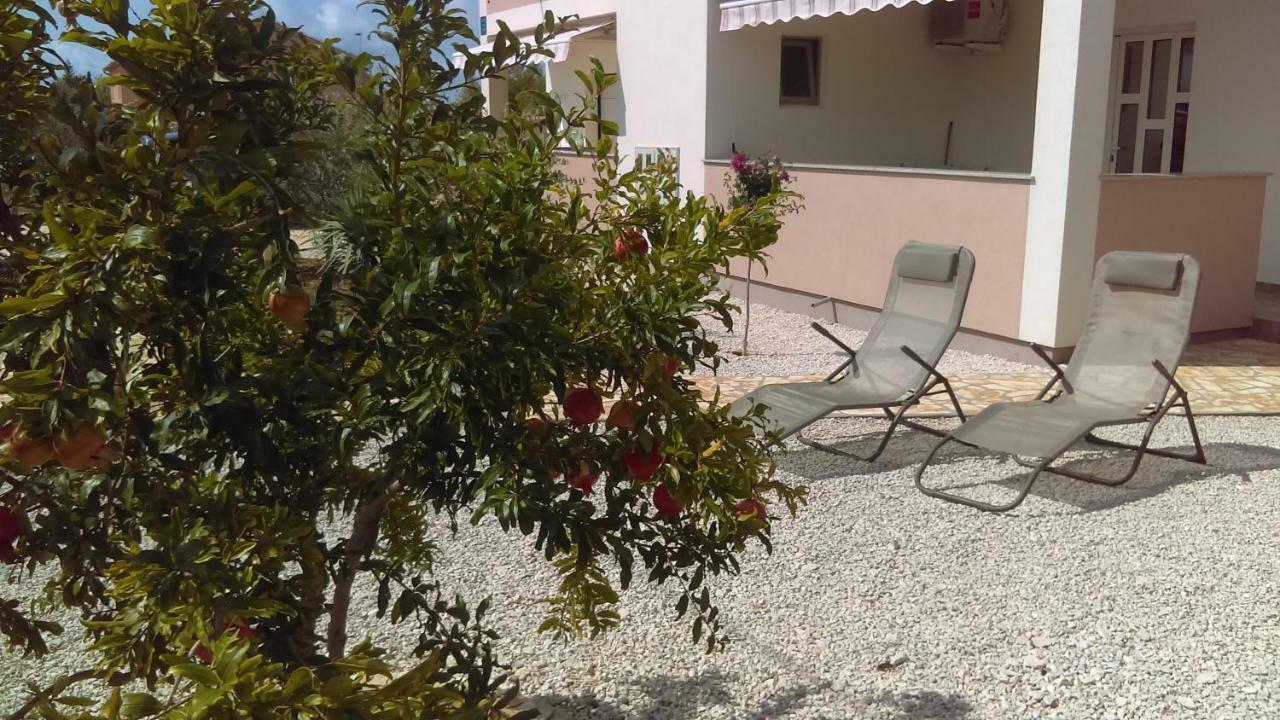 Apartments Ruzmarin Vrsi Extérieur photo