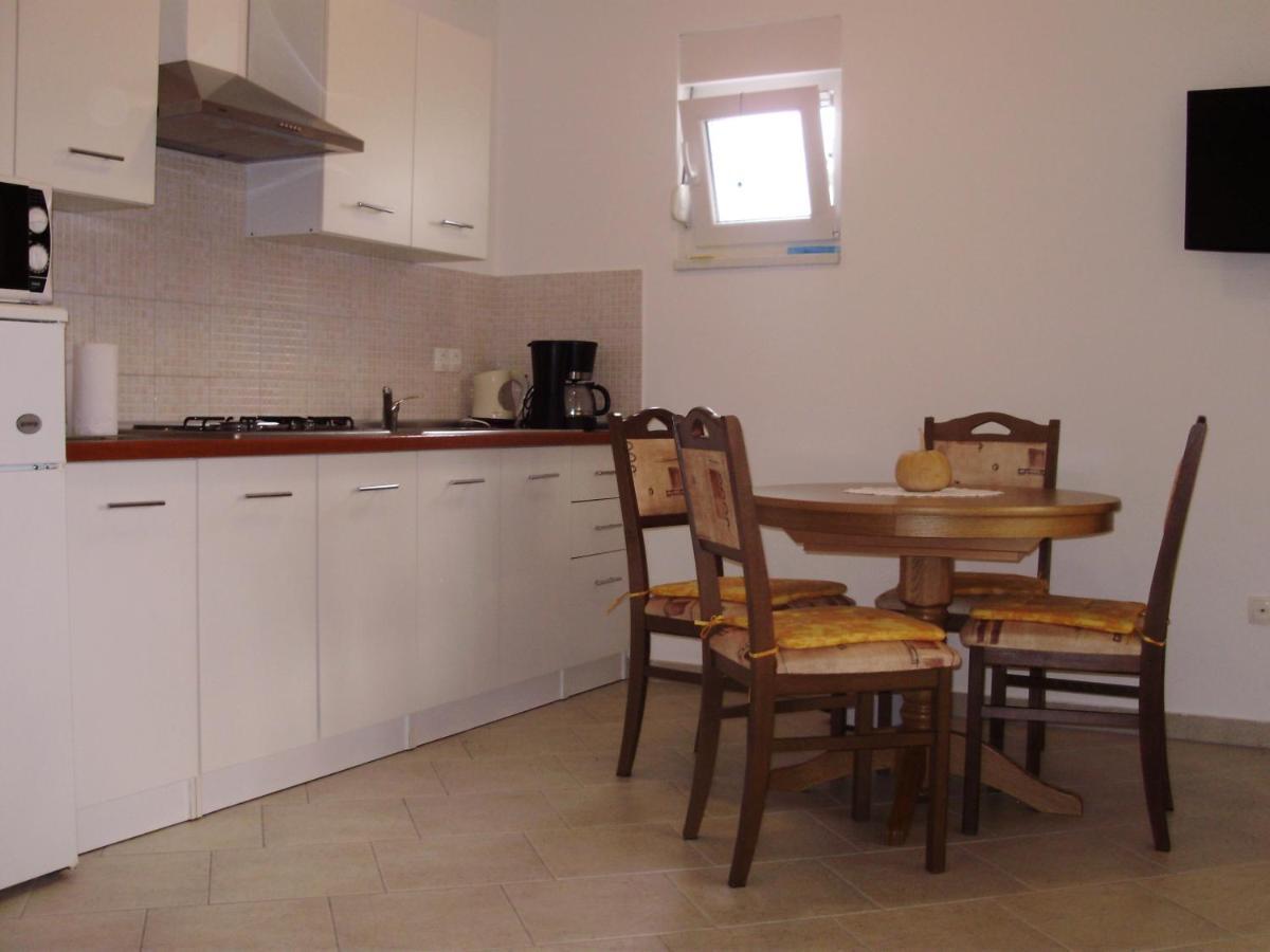 Apartments Ruzmarin Vrsi Chambre photo