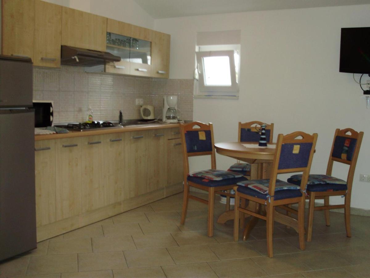 Apartments Ruzmarin Vrsi Chambre photo